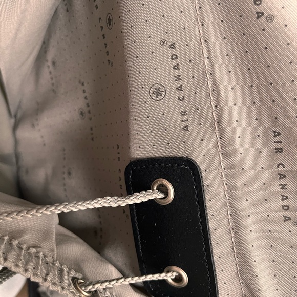 Late 90s AIR CANADA SUIT CARRY ON - Picture 11 of 13